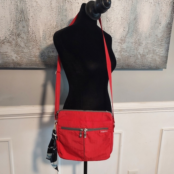 Baggallini Nylon Crossbody Bag - Picture 1 of 8